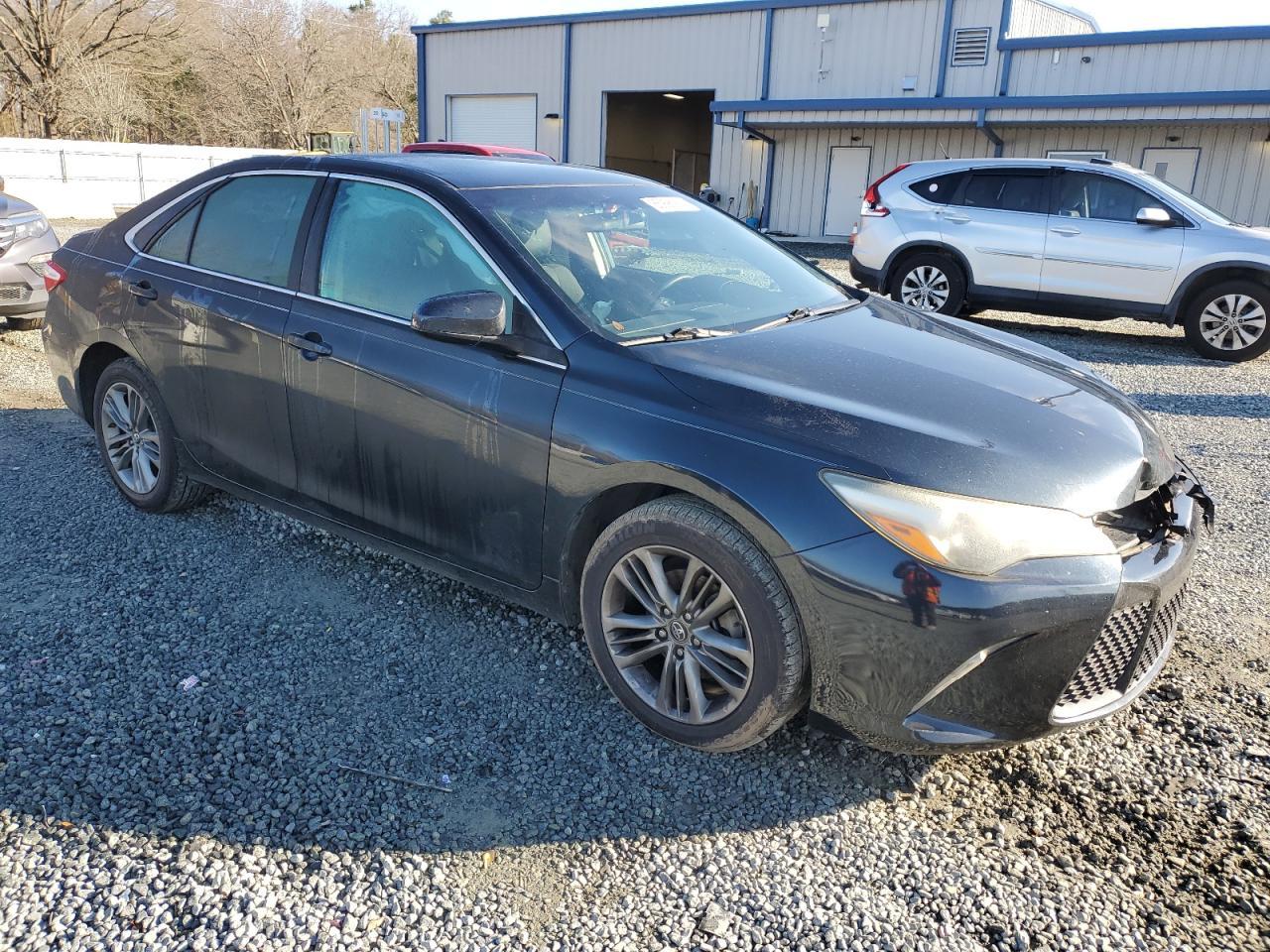 2016 TOYOTA CAMRY LE - Фото 4
