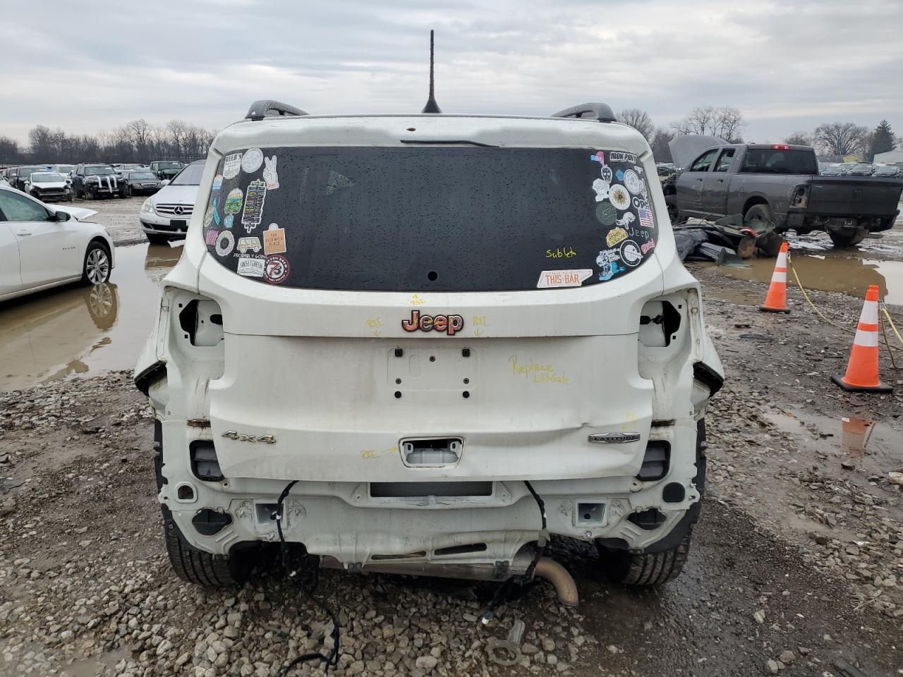 2018 JEEP RENEGADE L - Image 6