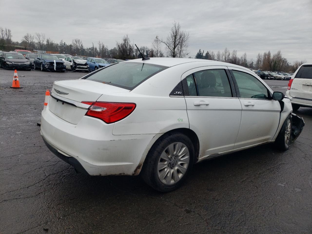 2013 CHRYSLER 200 LX - Фото 3