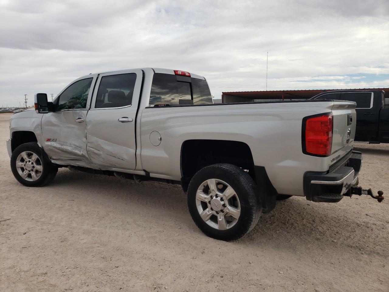 2019 CHEVROLET SILVERADO - Image 2