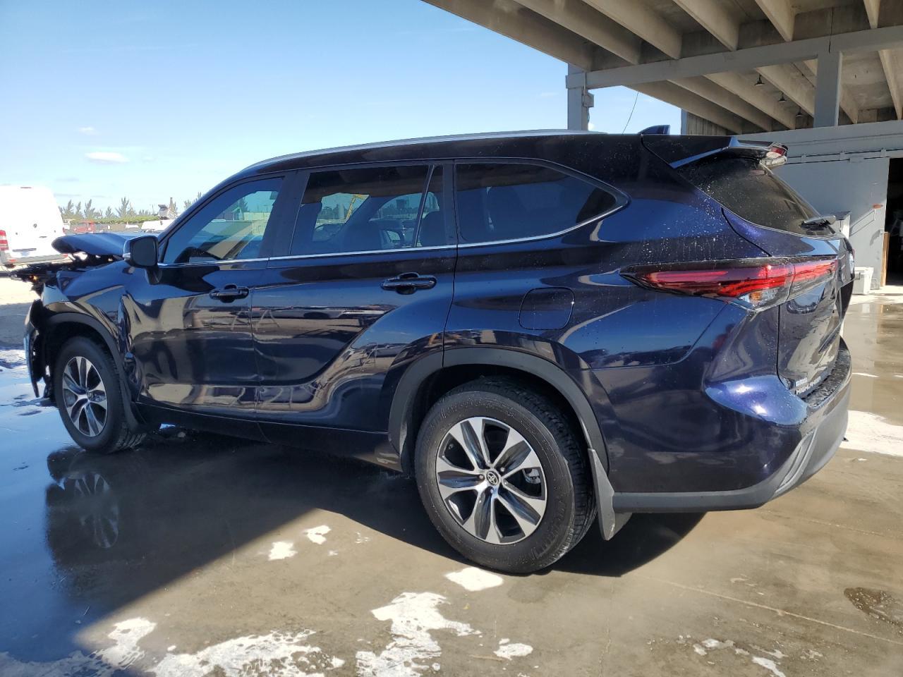 2024 TOYOTA HIGHLANDER - Image 2