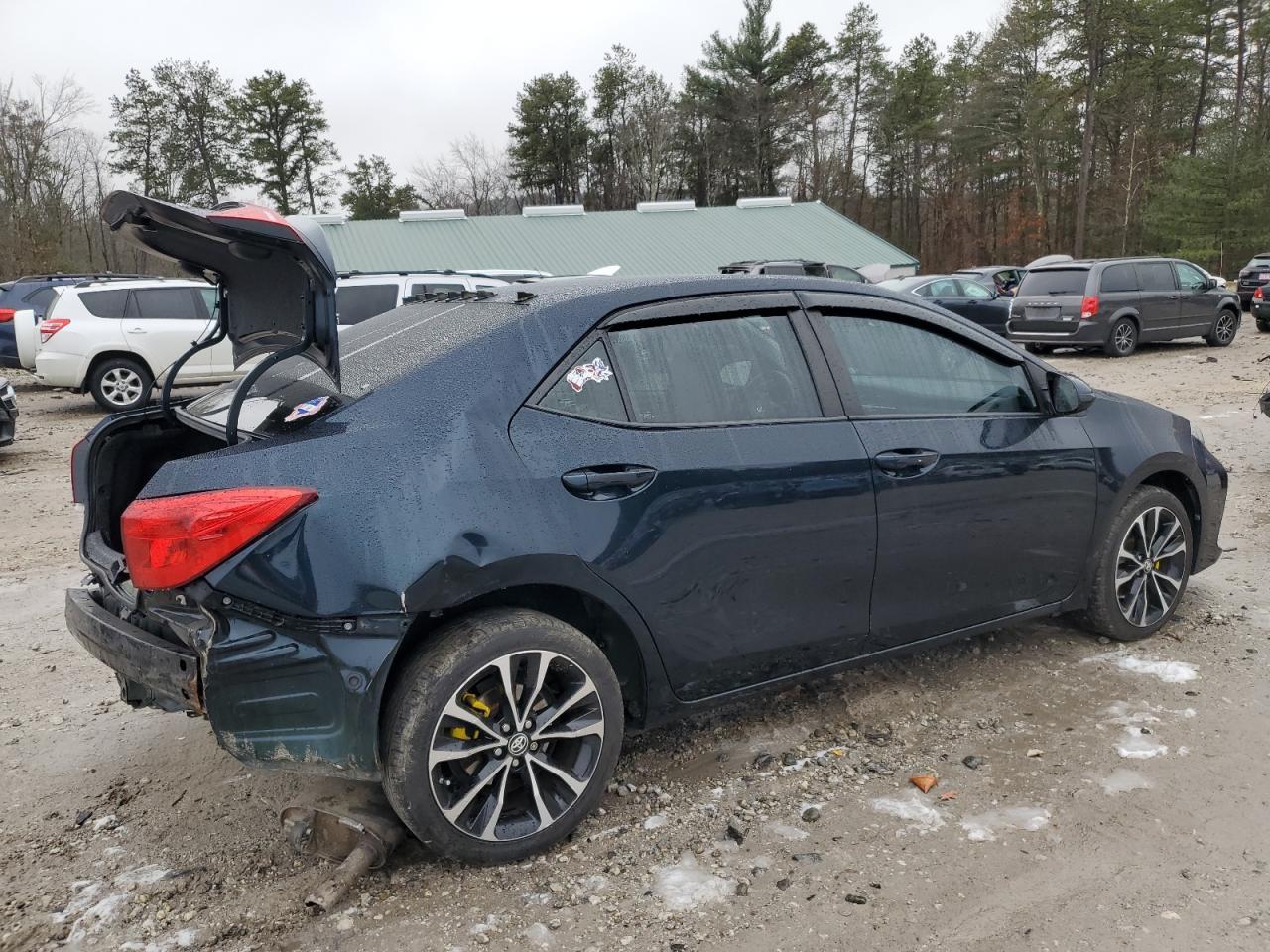 2018 TOYOTA COROLLA L - Image 3