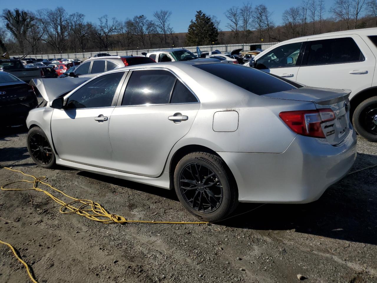 2012 TOYOTA CAMRY BASE - Фото 2