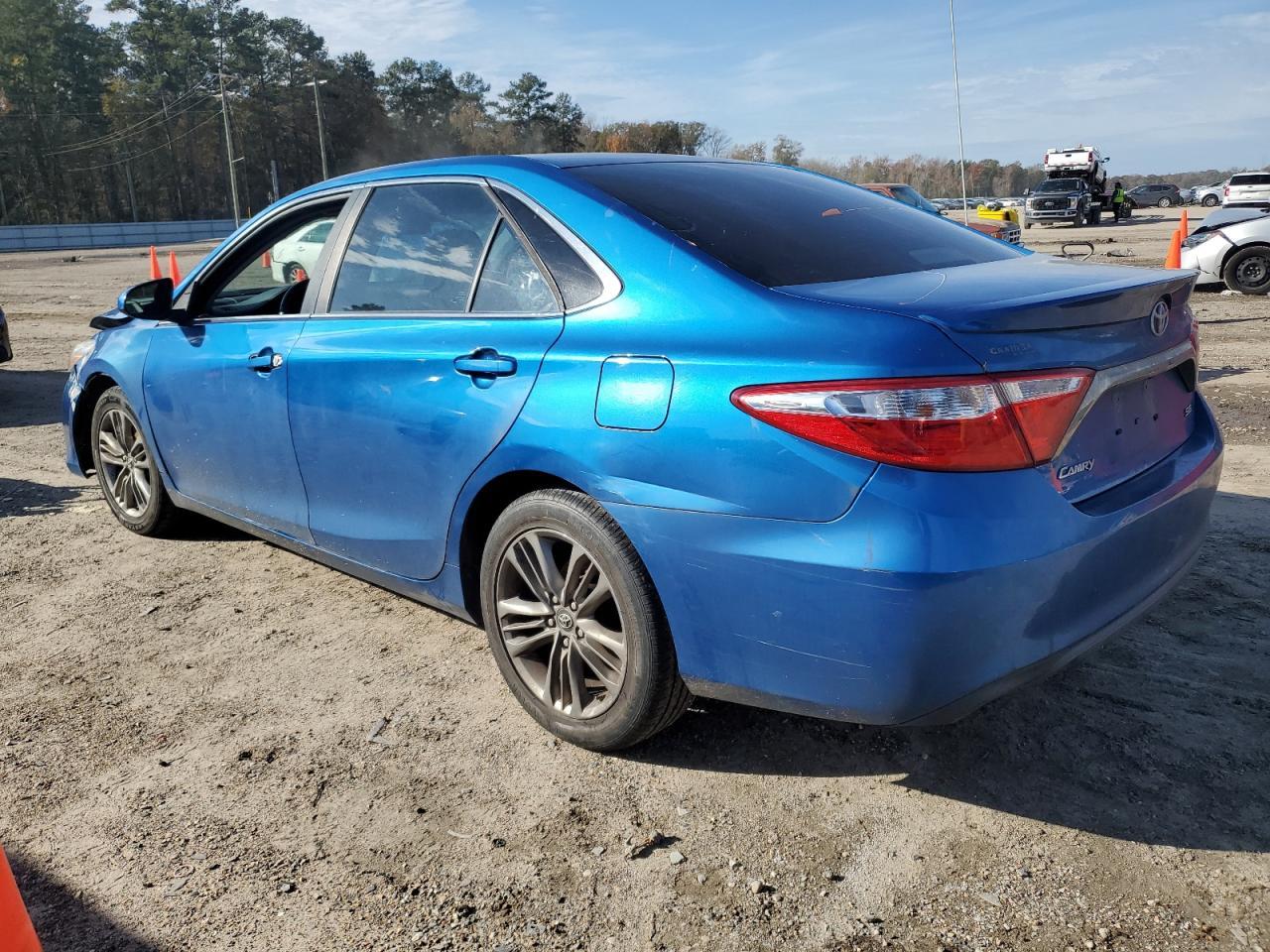 2017 TOYOTA CAMRY LE - Фото 2