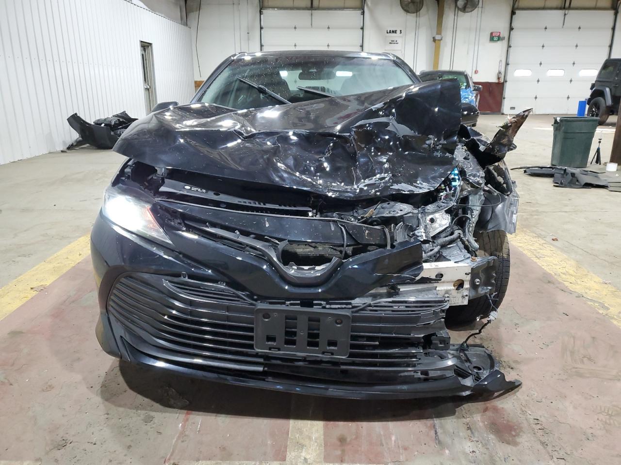 2019 TOYOTA CAMRY LE - Image 5