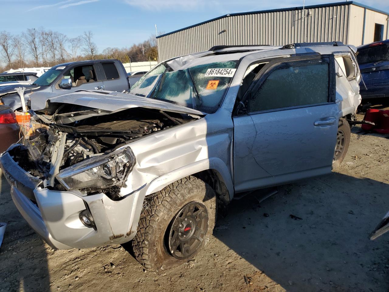 2024 TOYOTA 4RUNNER SR