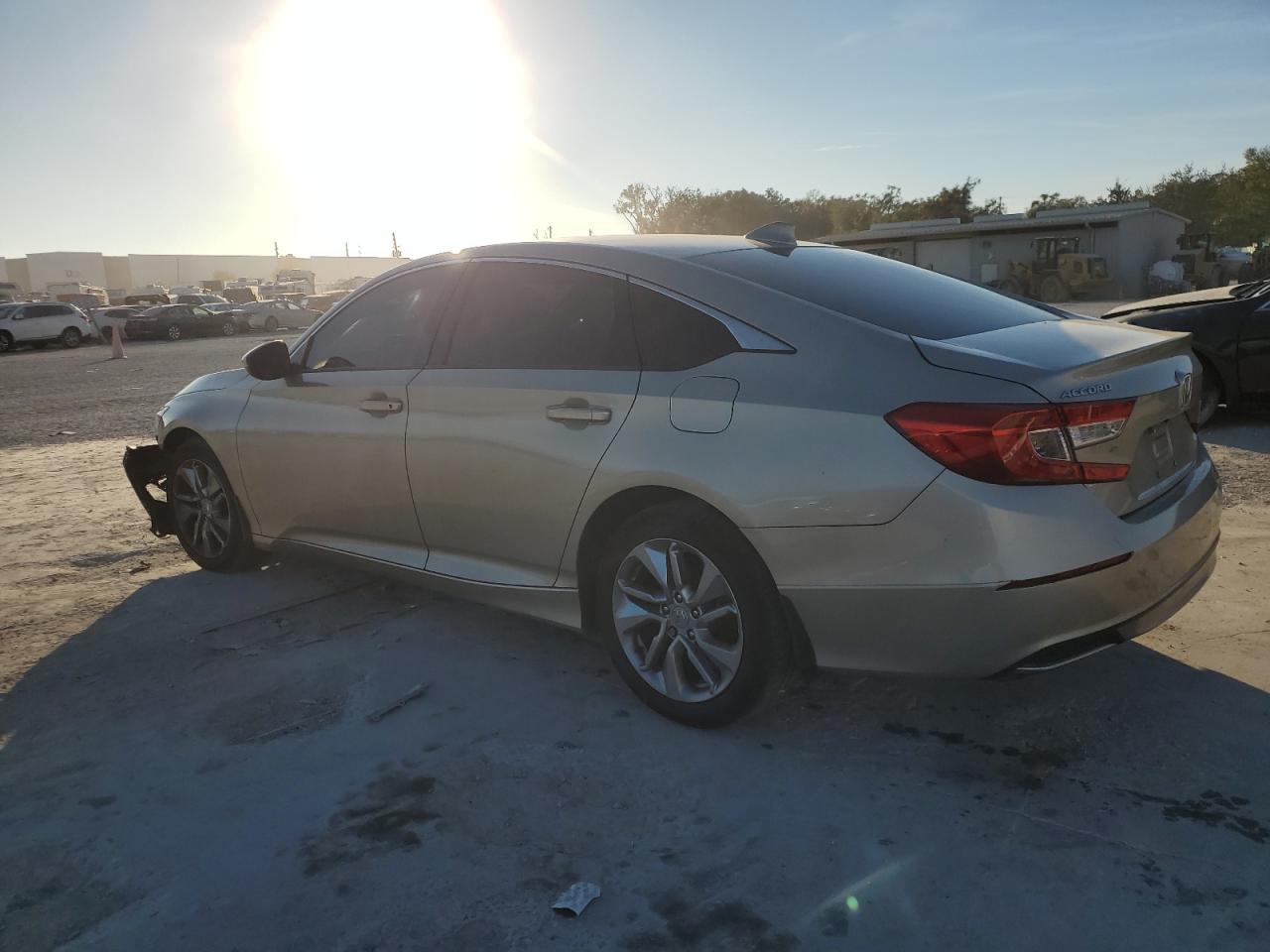 2018 HONDA ACCORD LX - Image 2
