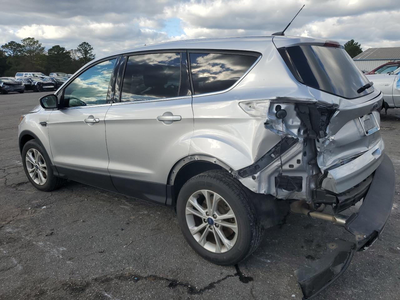 2017 FORD ESCAPE SE - Image 2