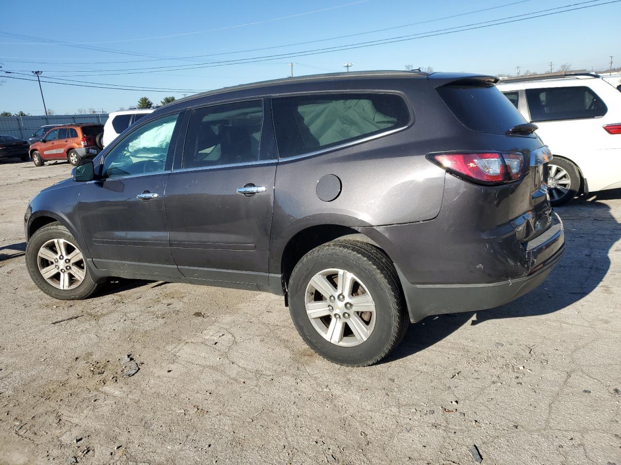 2014 CHEVROLET TRAVERSE L - Image 2