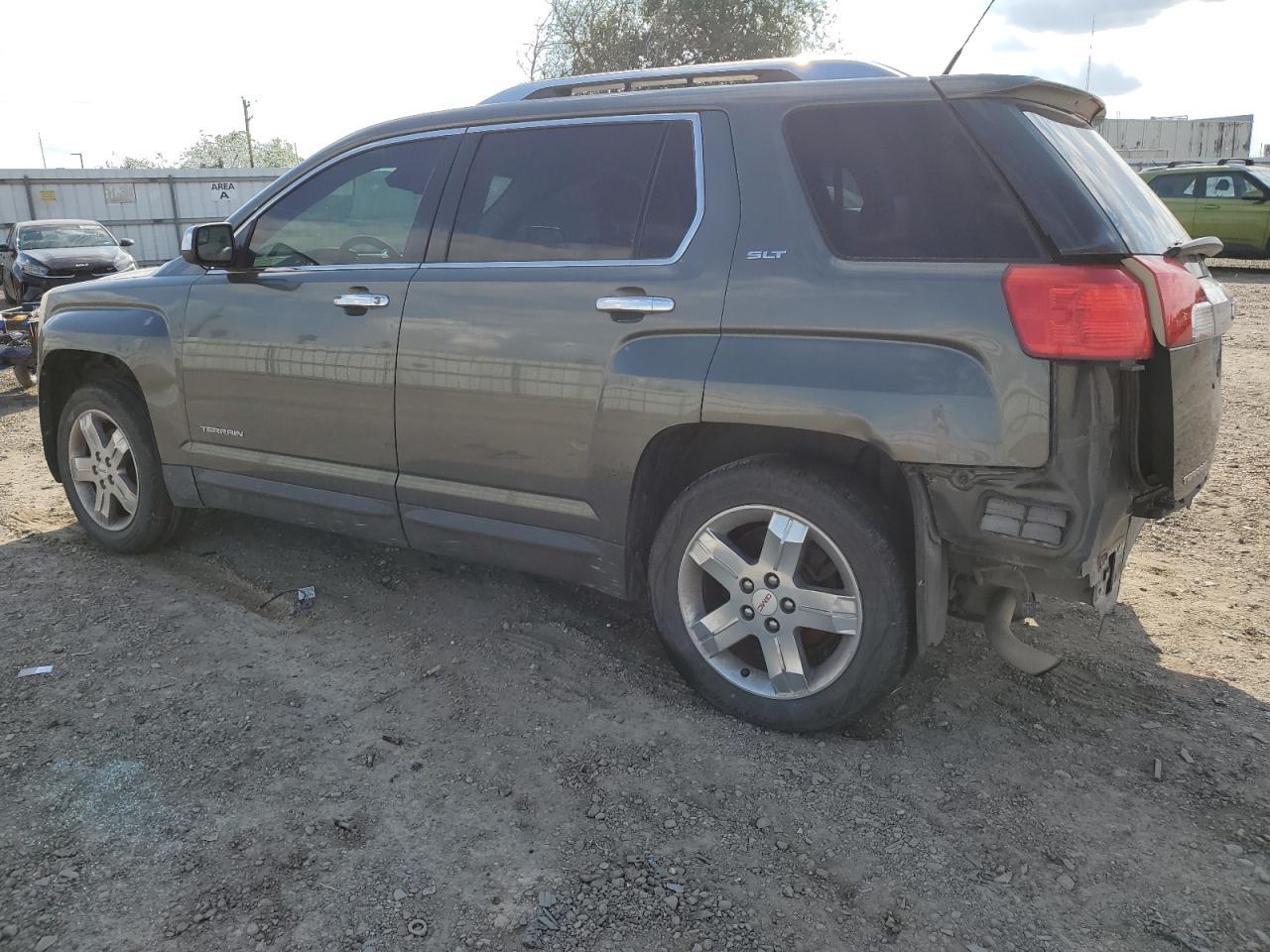 2013 GMC TERRAIN SL - Image 2