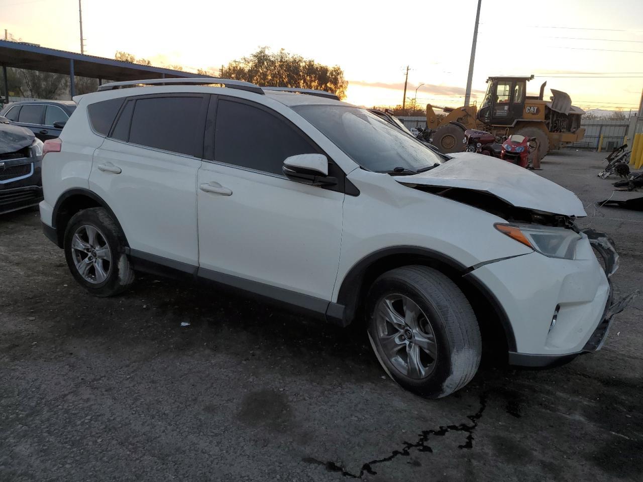 2016 TOYOTA RAV4 XLE - Фото 4