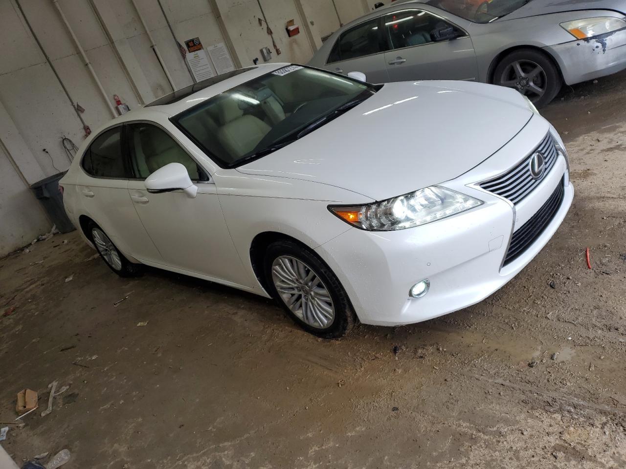 2014 LEXUS ES 350 - Image 4