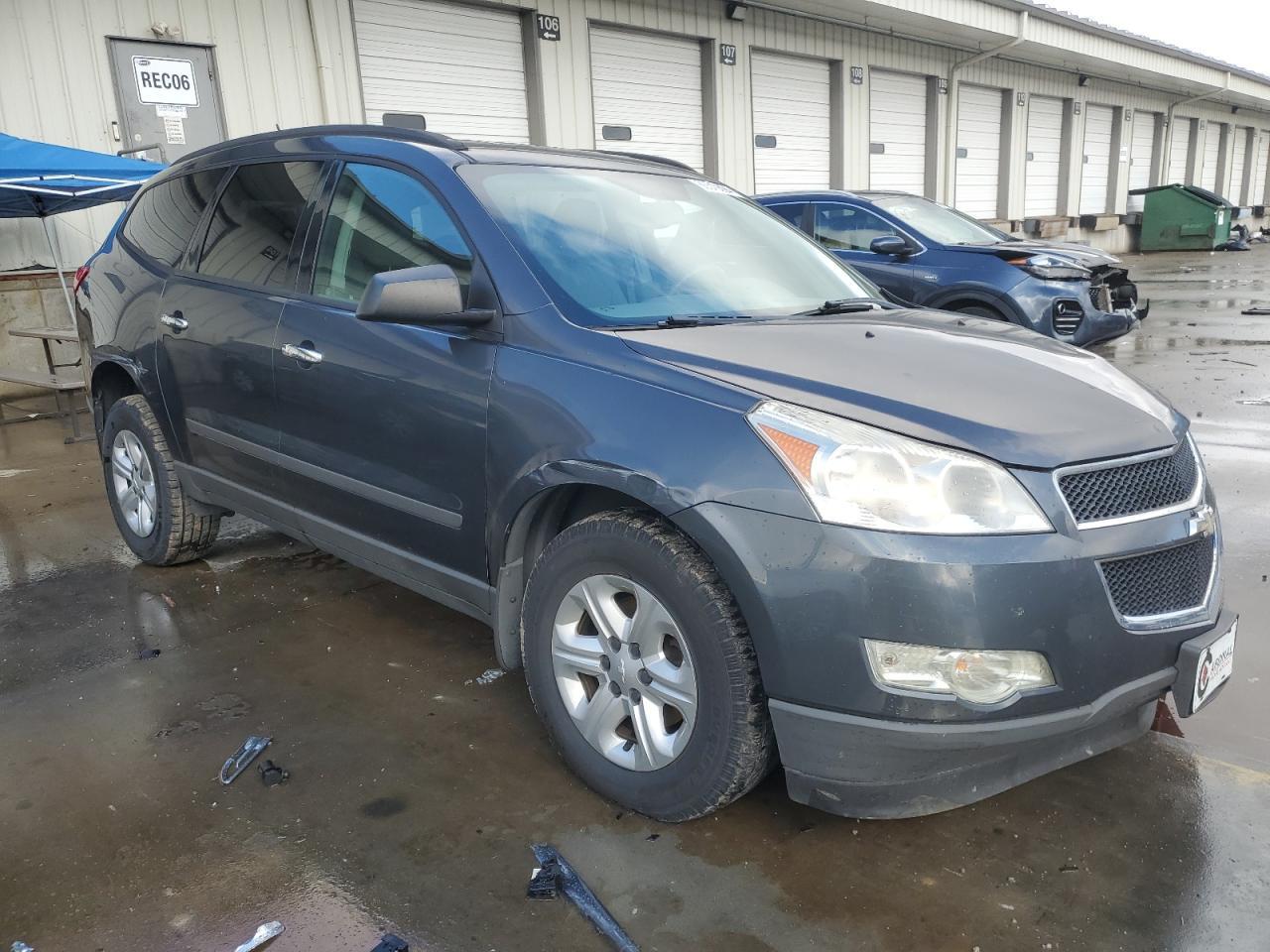 2012 CHEVROLET TRAVERSE L - Image 4