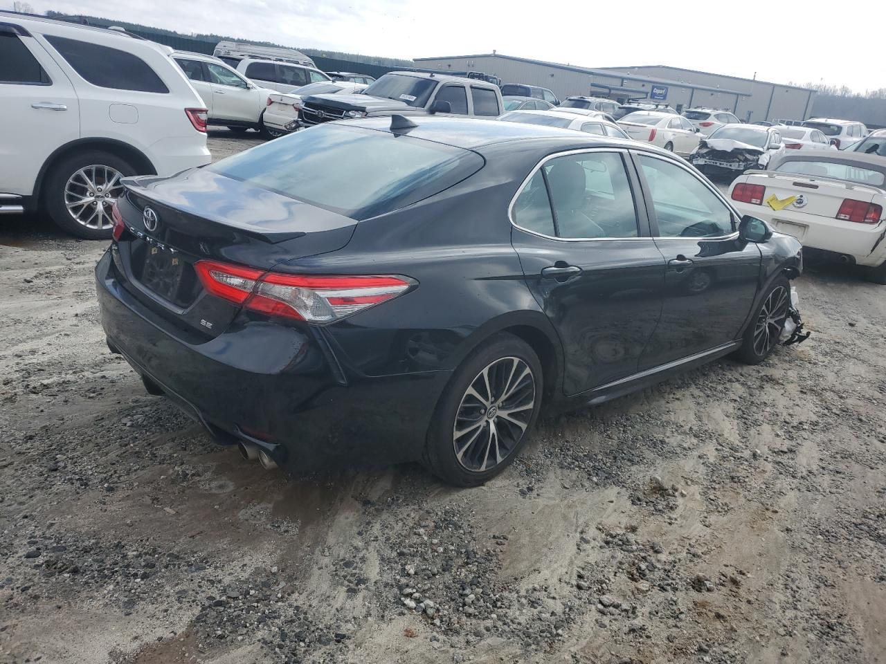 2019 TOYOTA CAMRY L - Image 3
