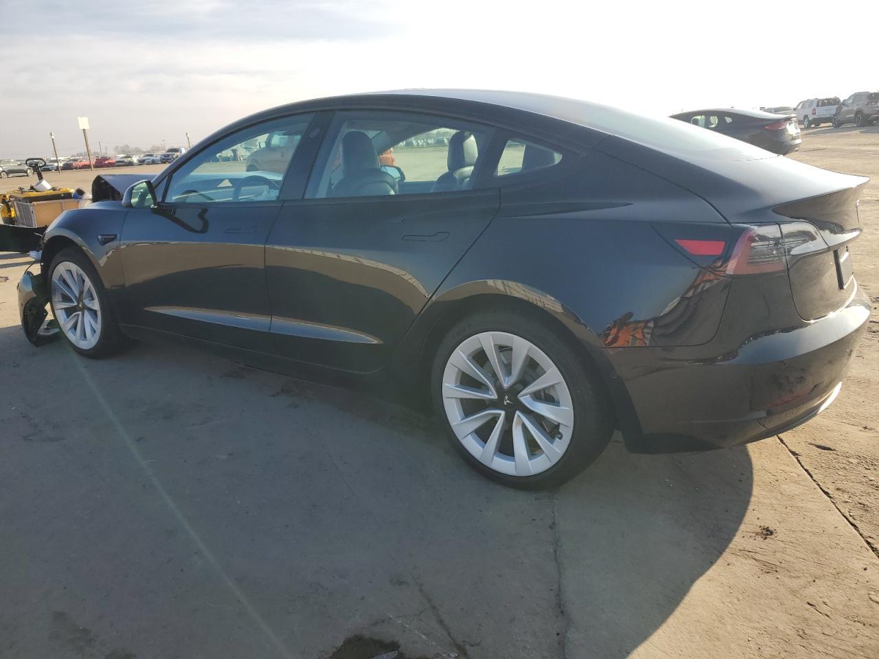 2021 TESLA MODEL 3 - Фото 2
