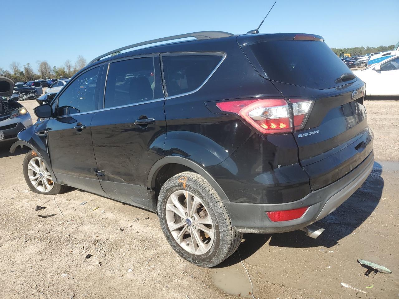 2017 FORD ESCAPE SE - Фото 2