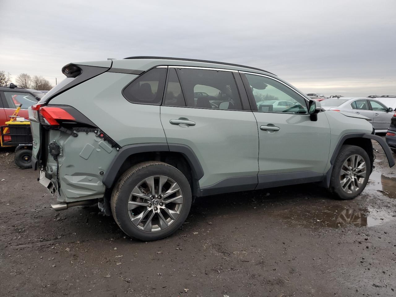 2020 TOYOTA RAV4 XLE P - Image 3