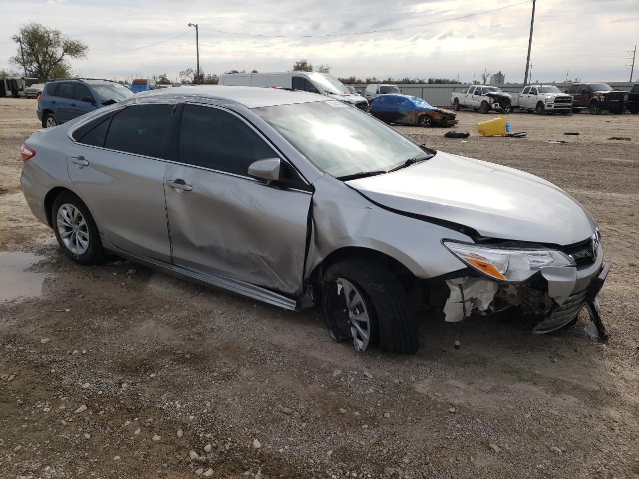 2017 TOYOTA CAMRY LE - Image 4