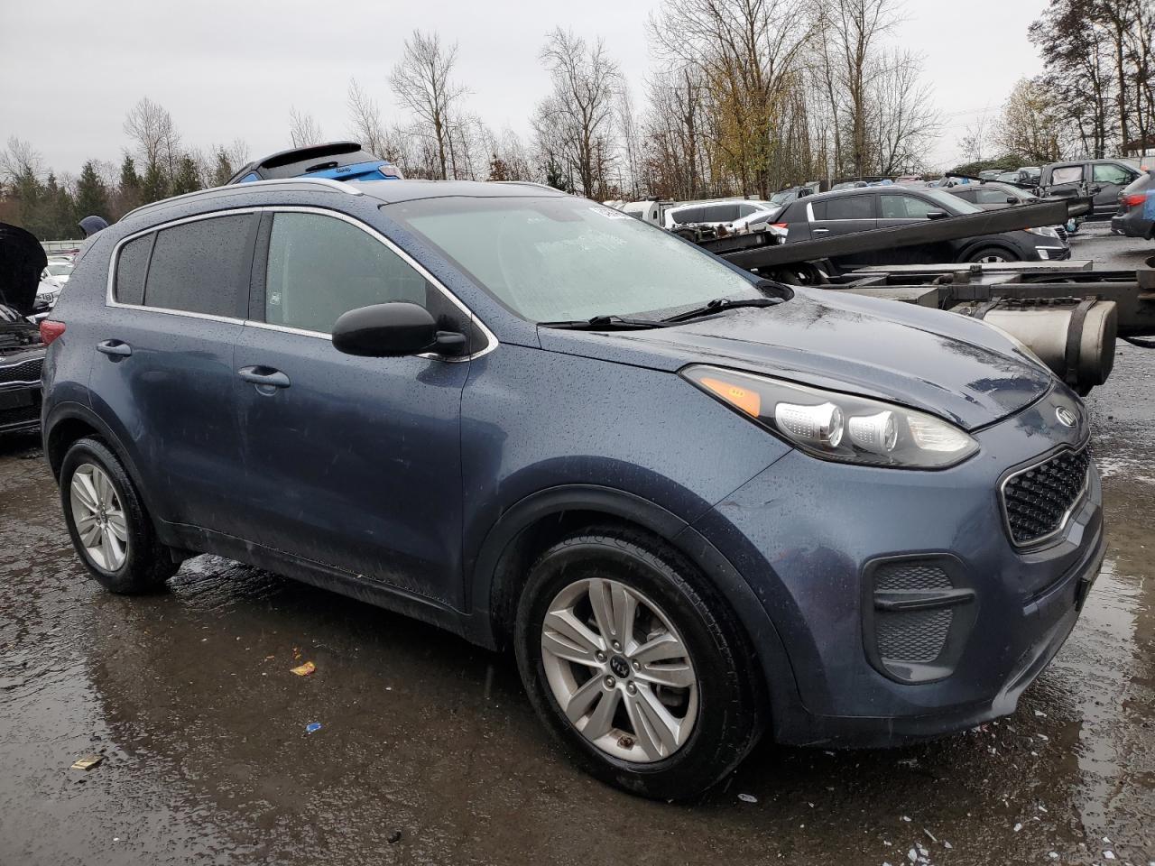 2017 KIA SPORTAGE L - Image 4