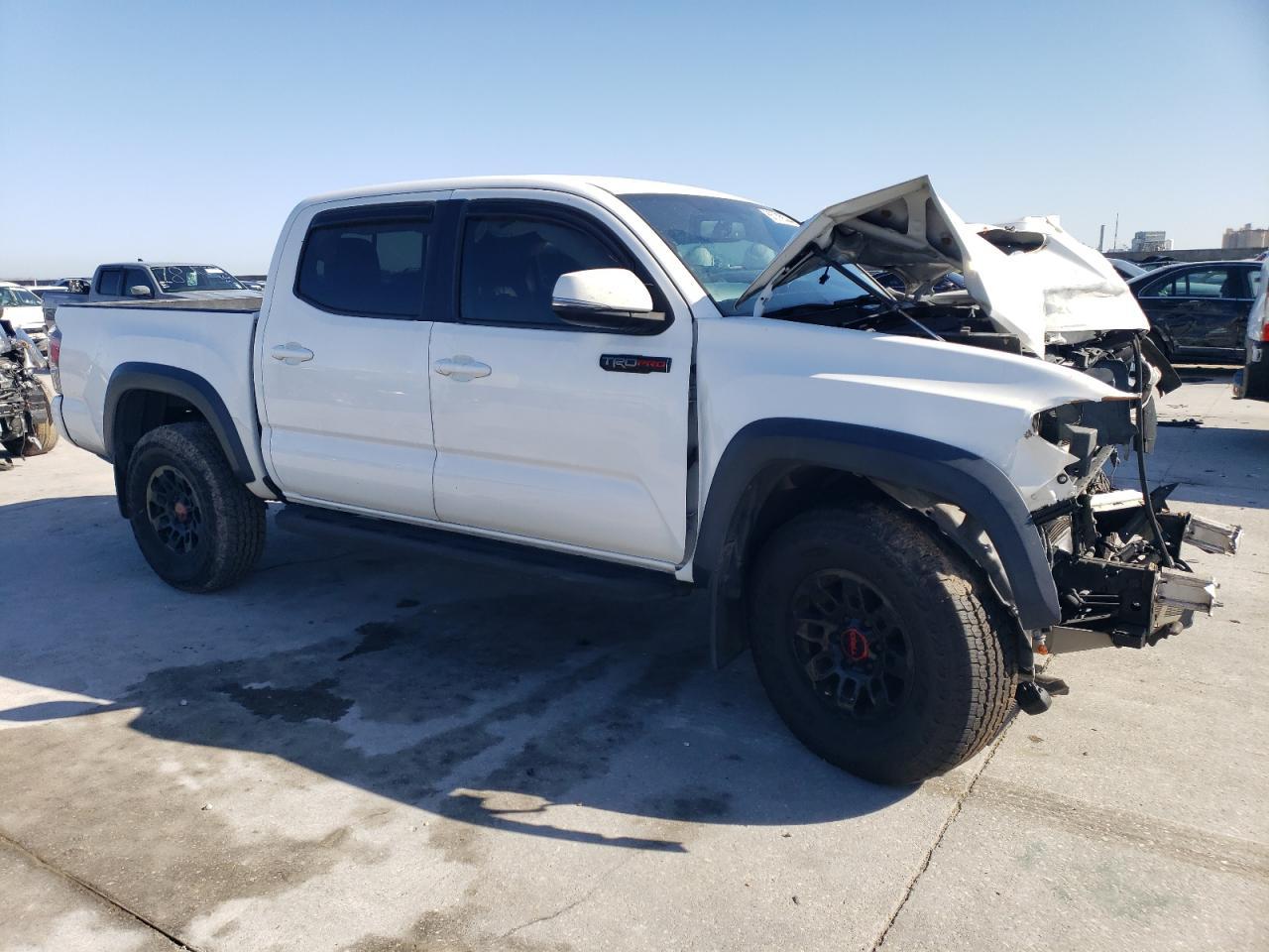 2017 TOYOTA TACOMA DOU - Фото 4