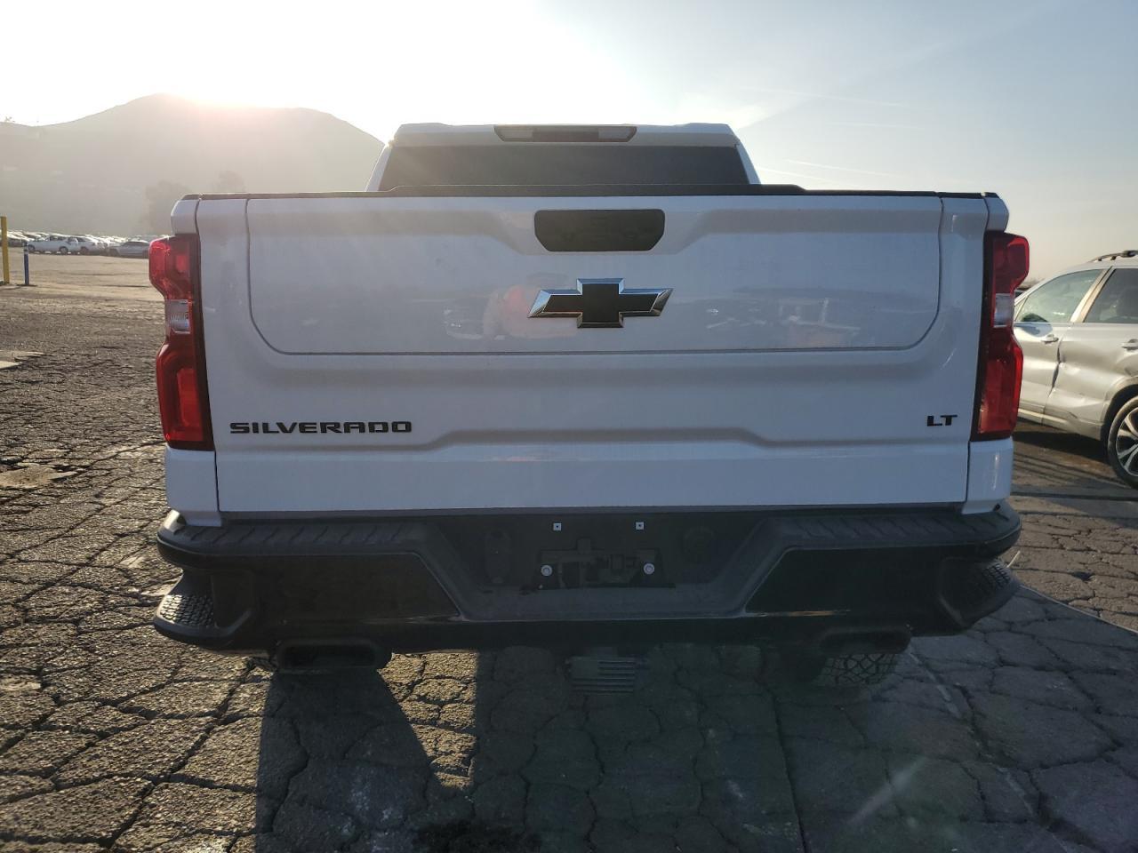 2024 CHEVROLET SILVERADO - Фото 6