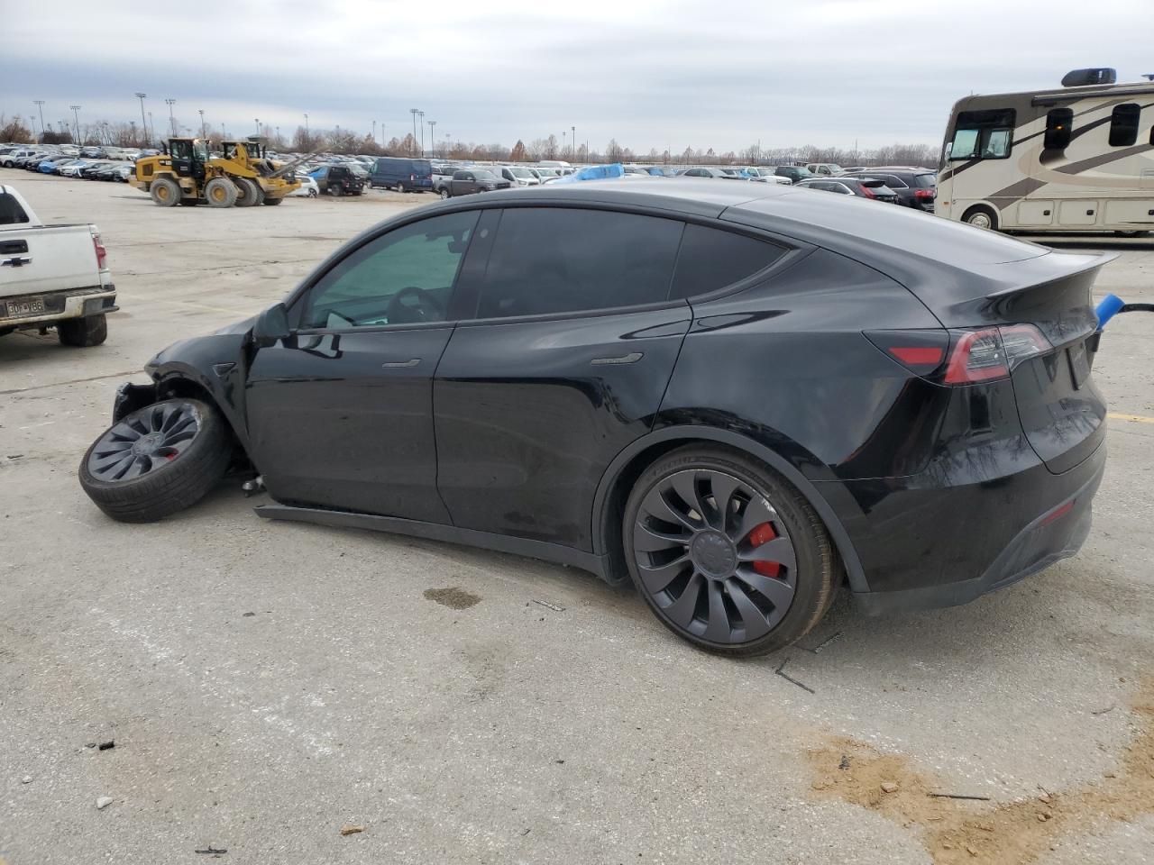 2023 TESLA MODEL Y - Фото 2