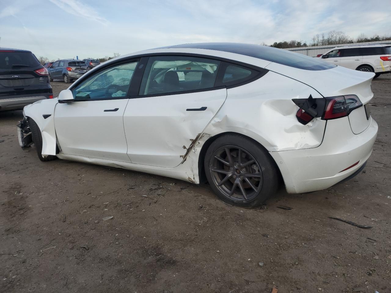 2022 TESLA MODEL 3 - Image 2