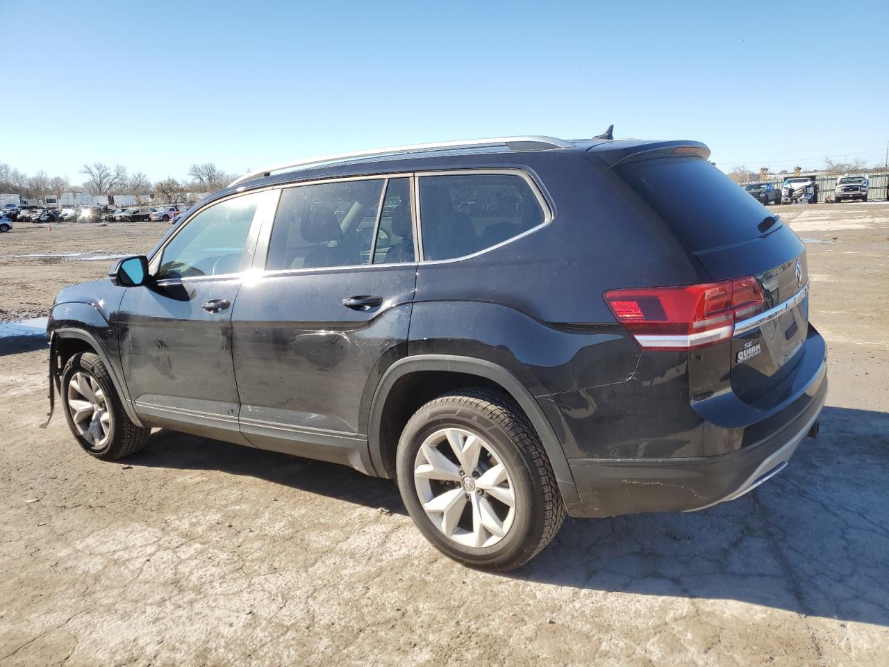 2019 VOLKSWAGEN ATLAS SE - Image 2