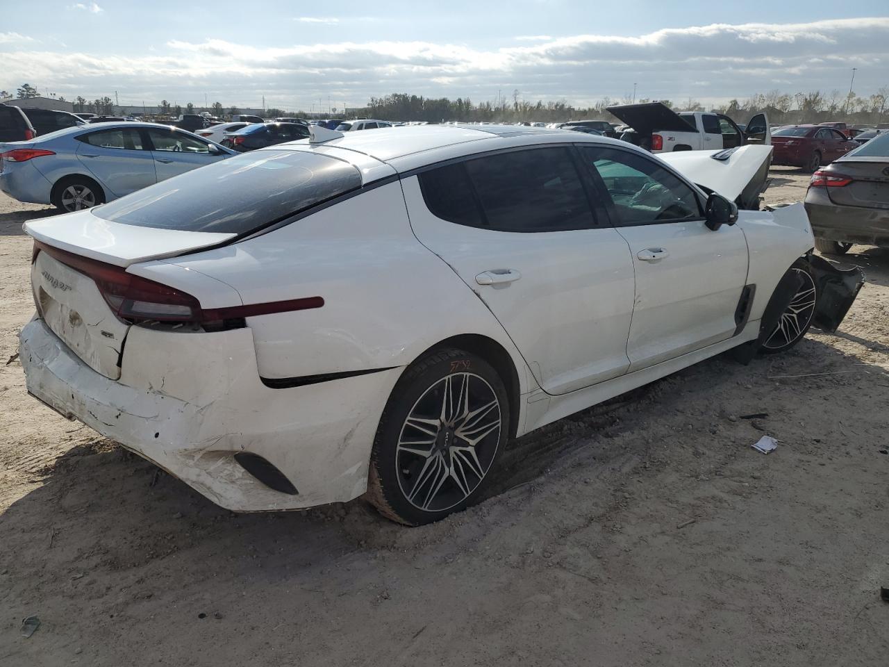 2023 KIA STINGER GT - Фото 3