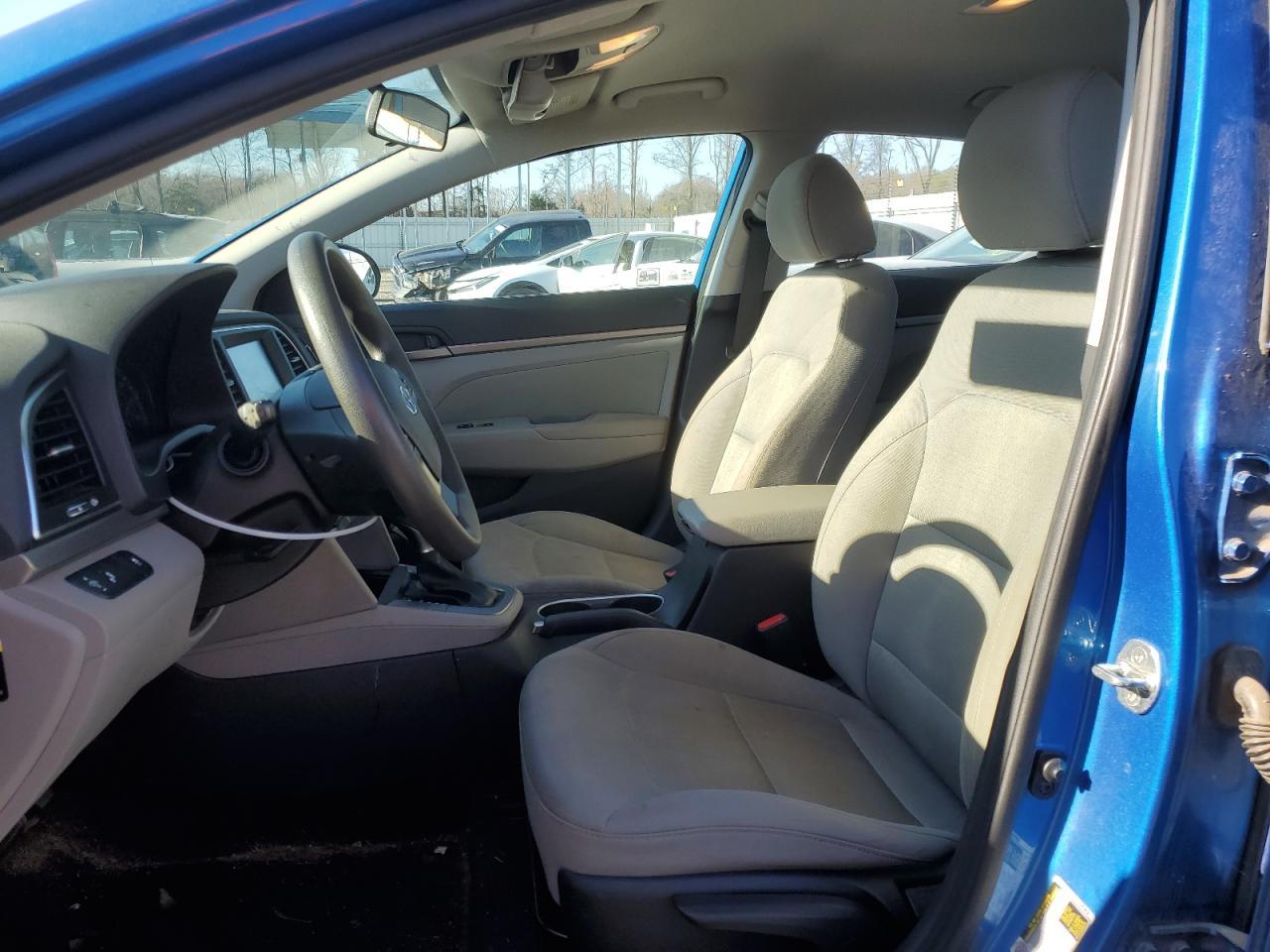 2018 HYUNDAI ELANTRA SE - Image 7