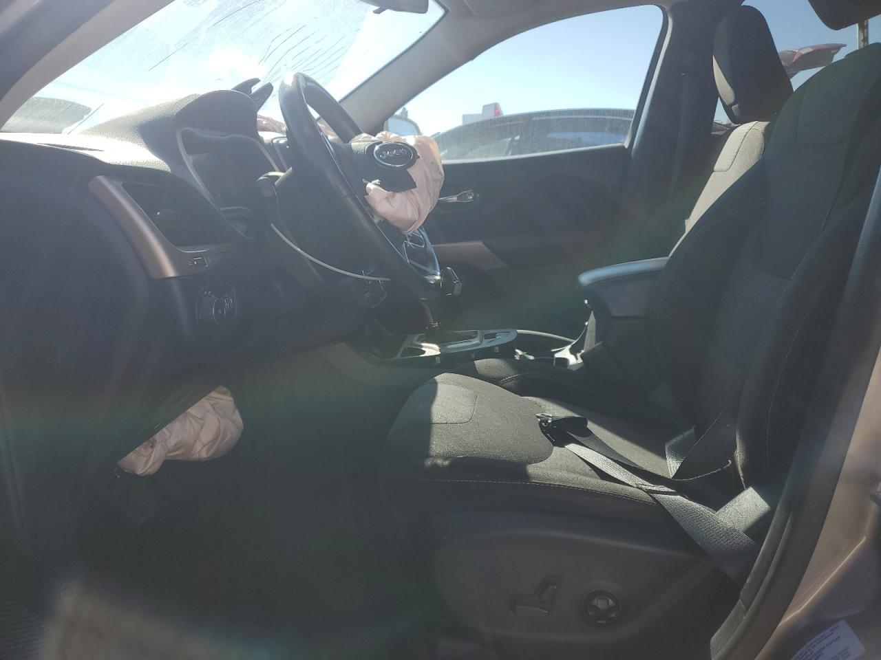 2017 JEEP CHEROKEE L - Image 7