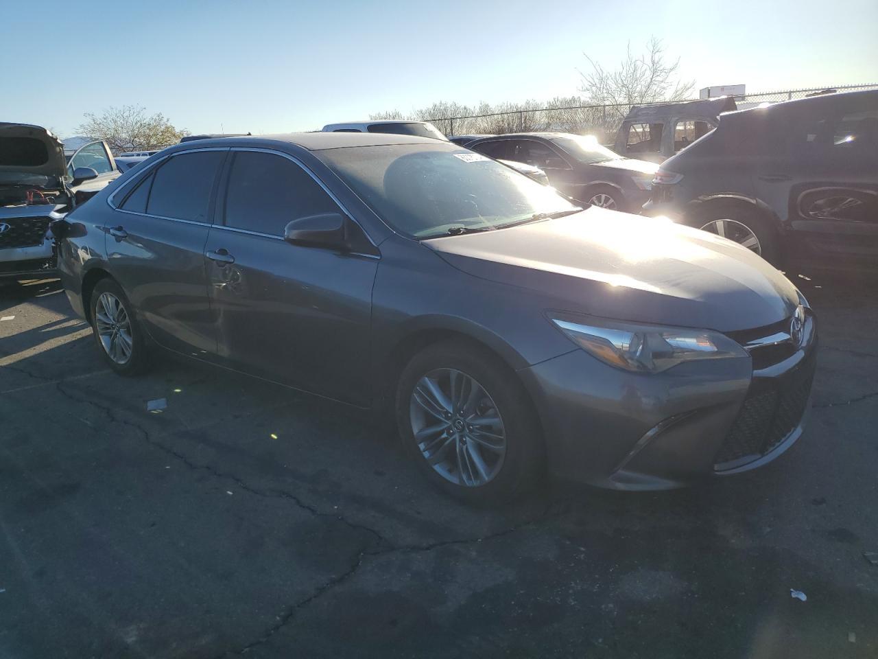 2016 TOYOTA CAMRY LE - Фото 4