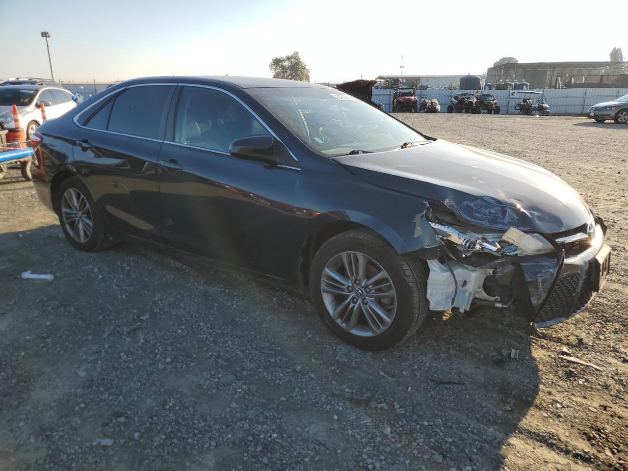 2016 TOYOTA CAMRY LE - Фото 4
