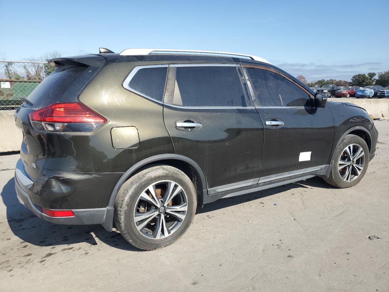 2017 NISSAN ROGUE S - Фото 3