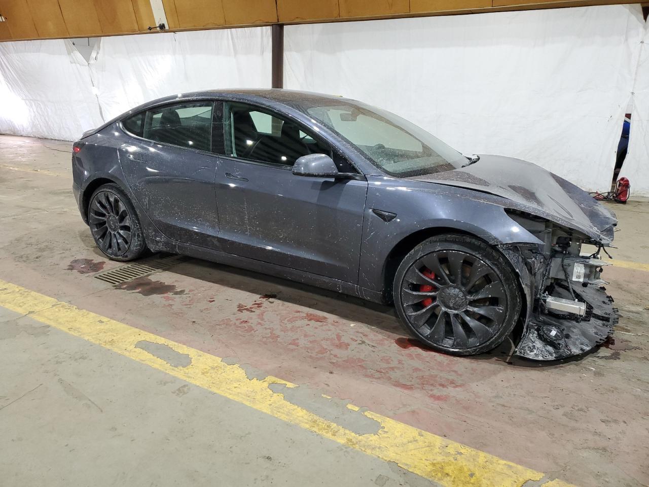 2023 TESLA MODEL 3 - Фото 4