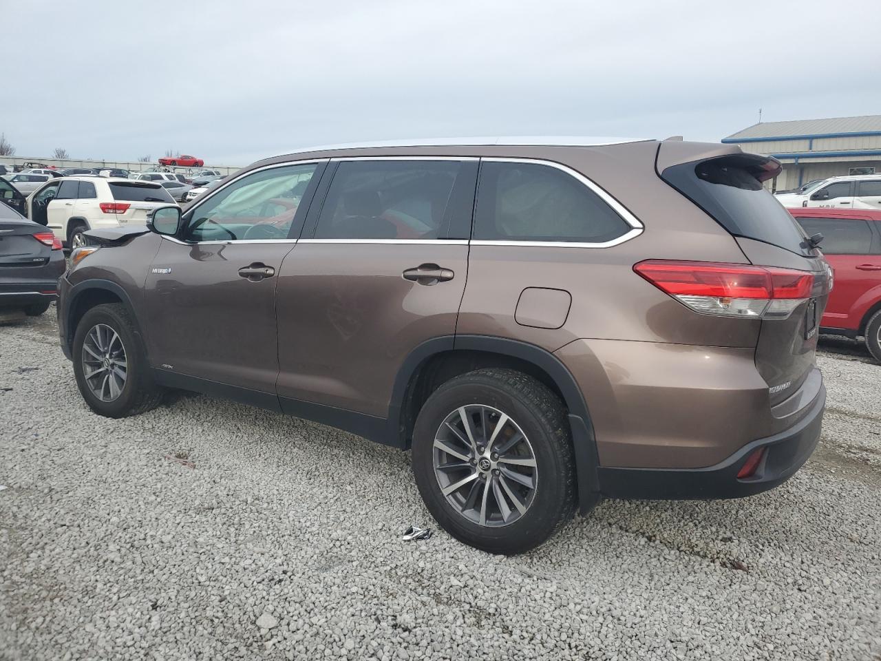 2019 TOYOTA HIGHLANDER - Фото 2