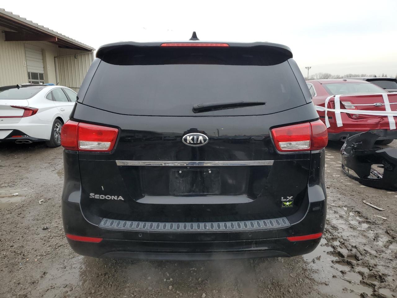 2016 KIA SEDONA LX - Фото 6