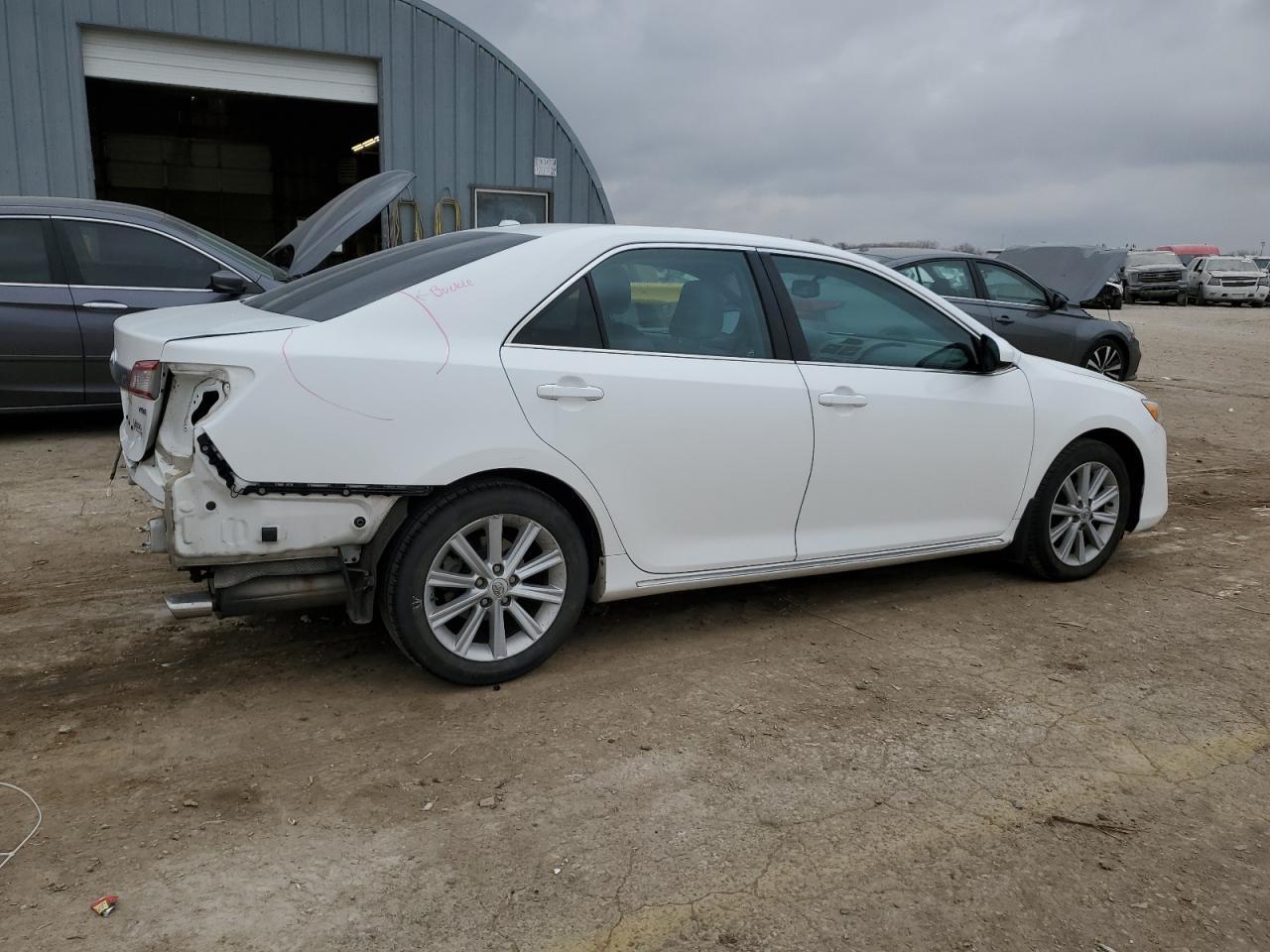 2014 TOYOTA CAMRY L - Фото 3