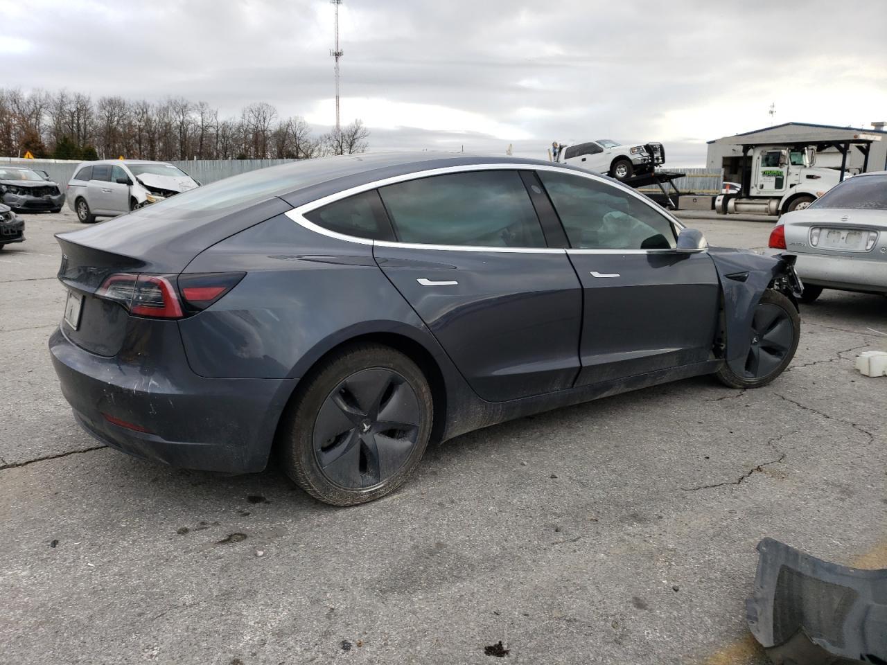 2019 TESLA MODEL 3 - Фото 3