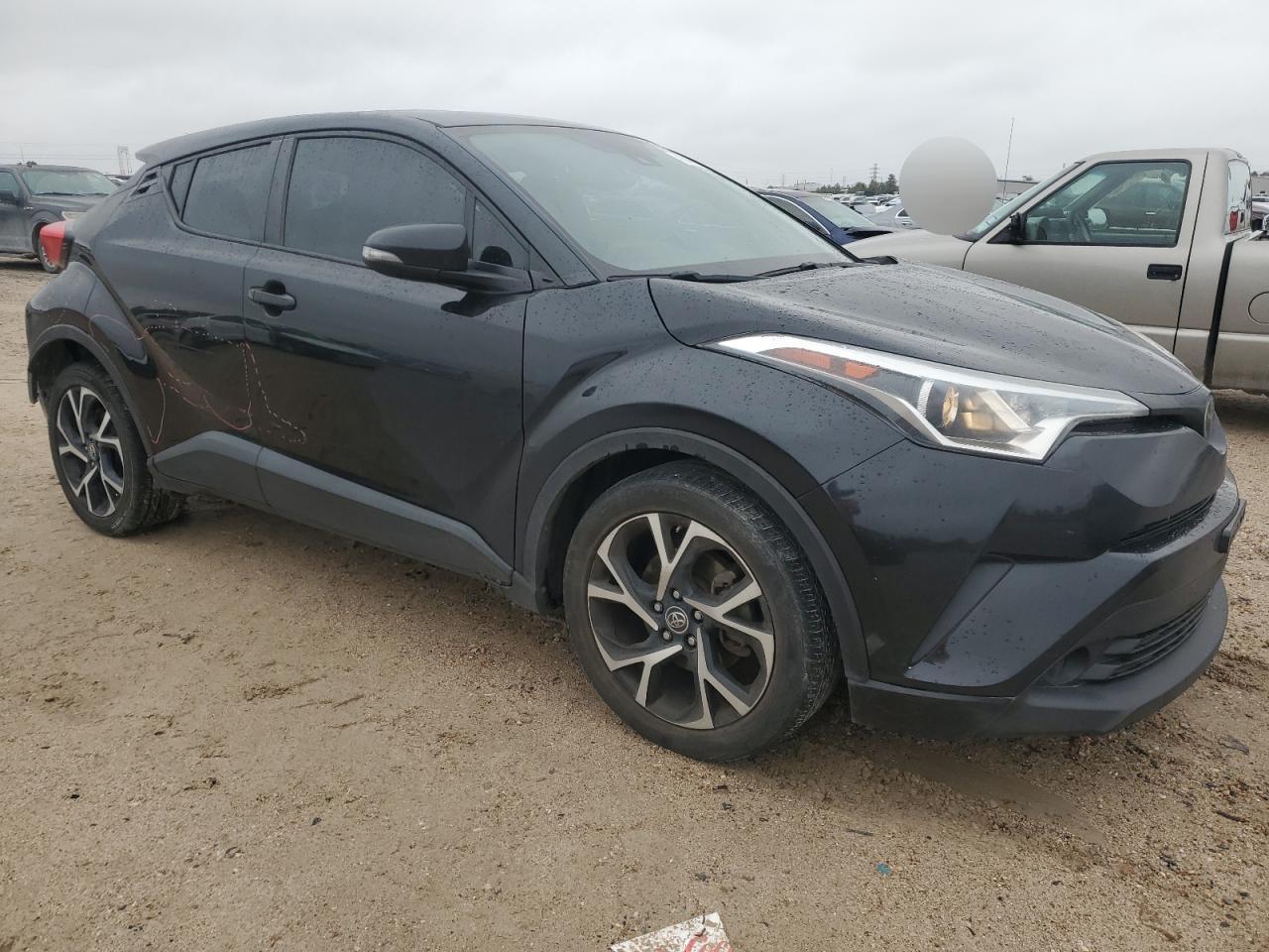 2018 TOYOTA C-HR XLE - Фото 4