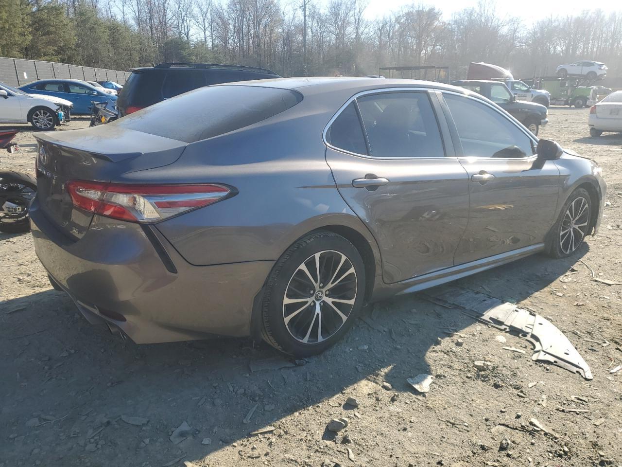 2018 TOYOTA CAMRY L - Image 3