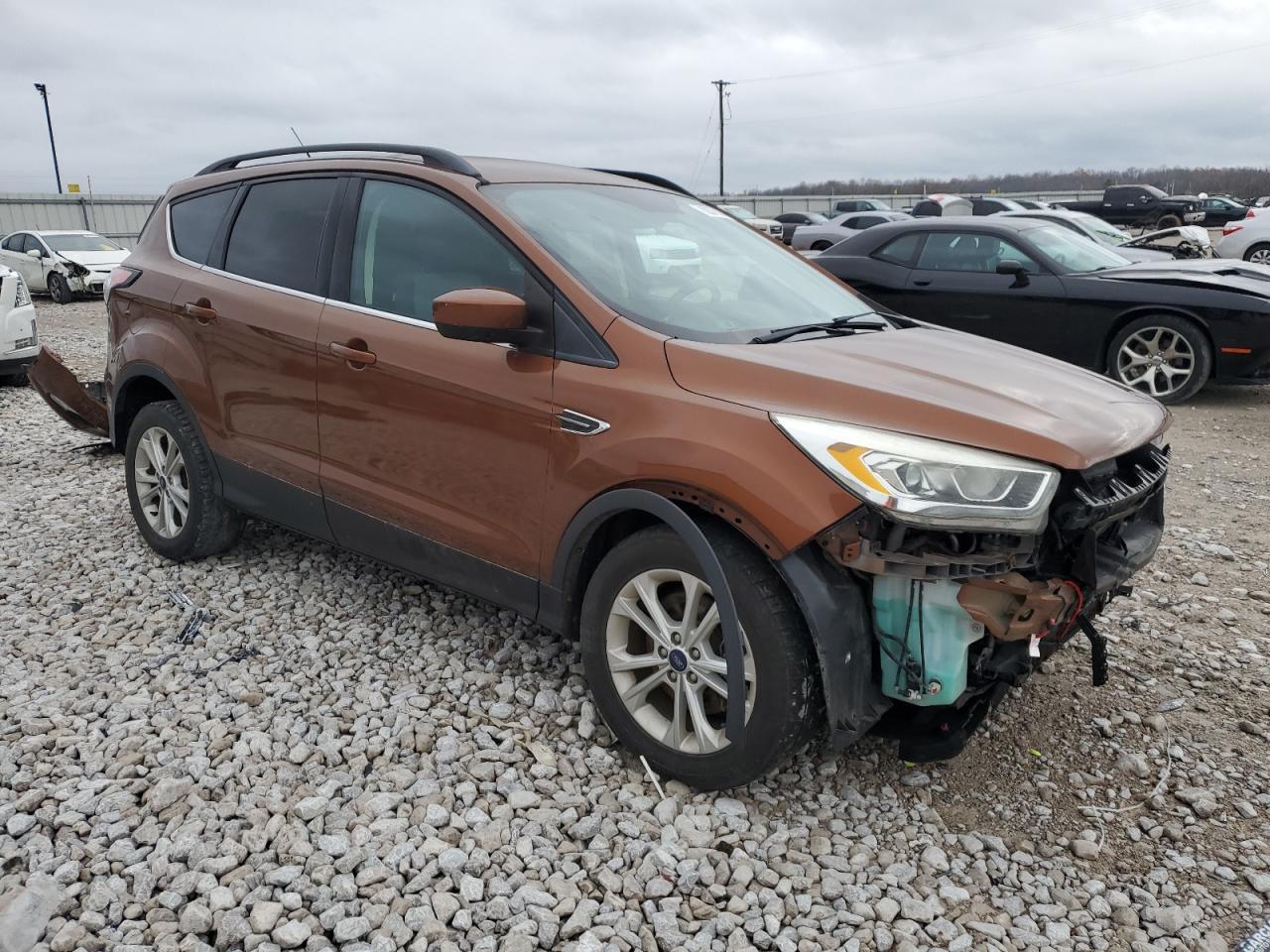 2017 FORD ESCAPE SE - Image 4
