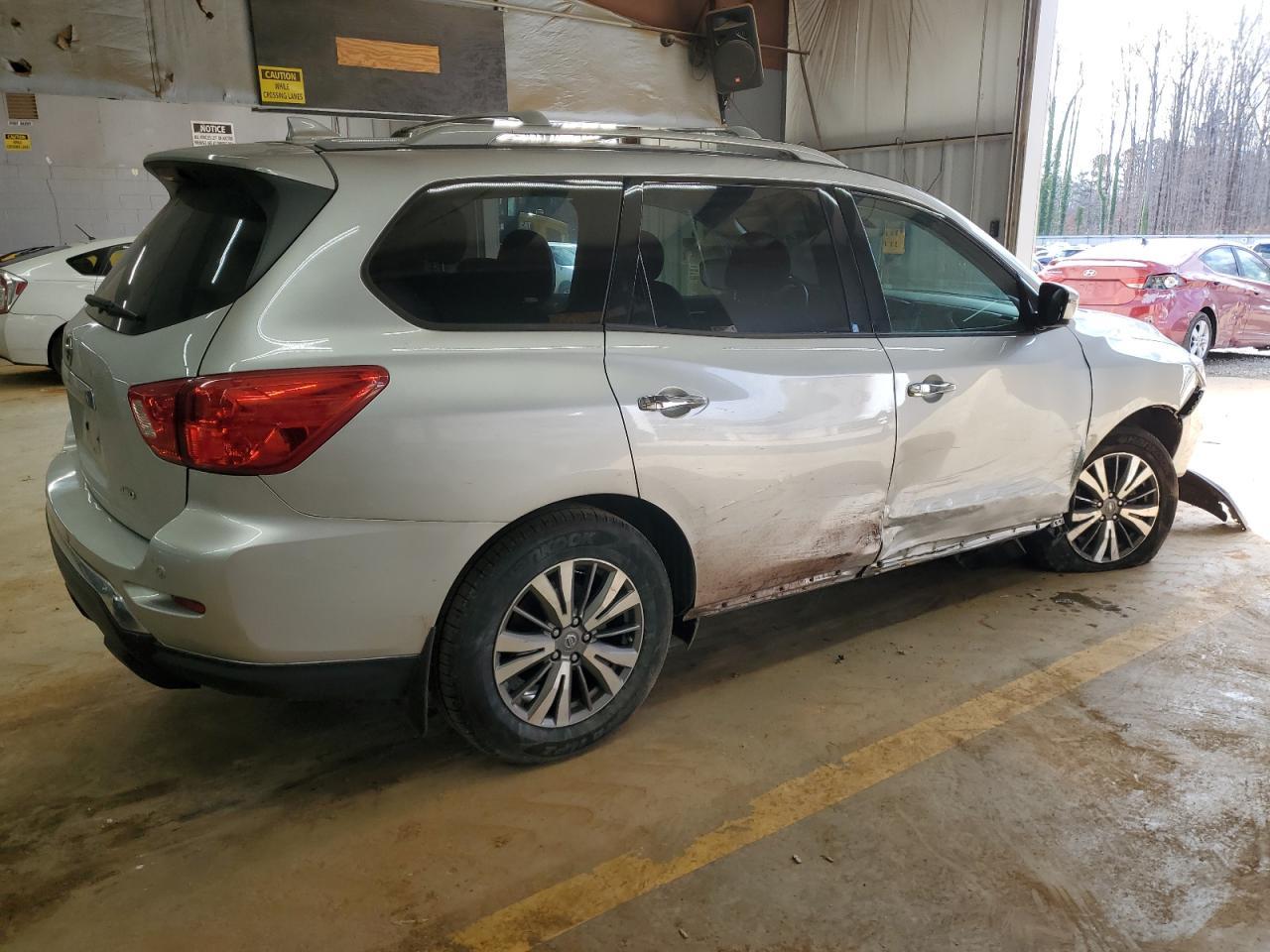 2019 NISSAN PATHFINDER - Фото 3