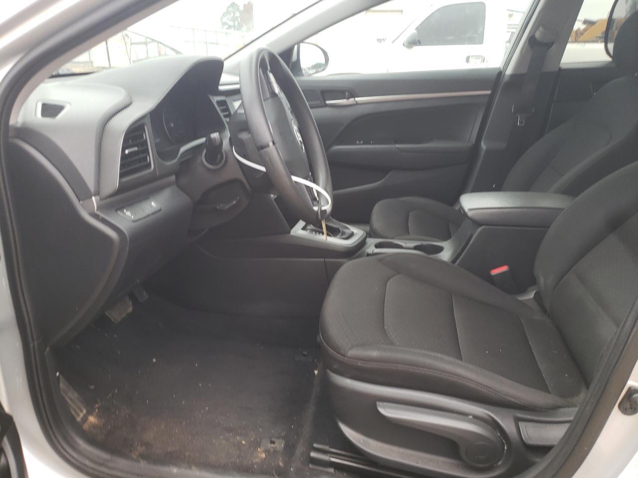 2019 HYUNDAI ELANTRA SE - Фото 7