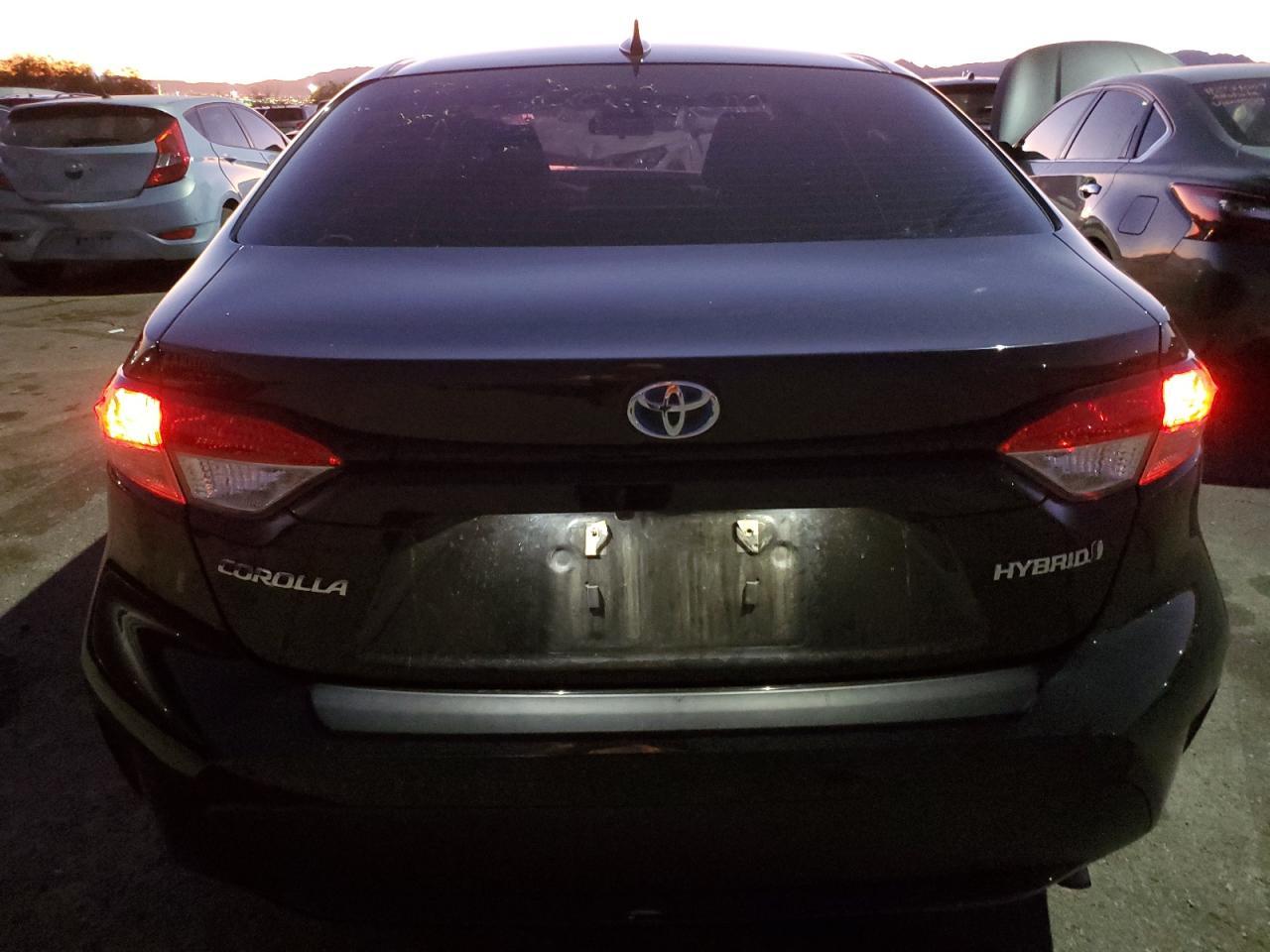 2021 TOYOTA COROLLA LE - Image 6