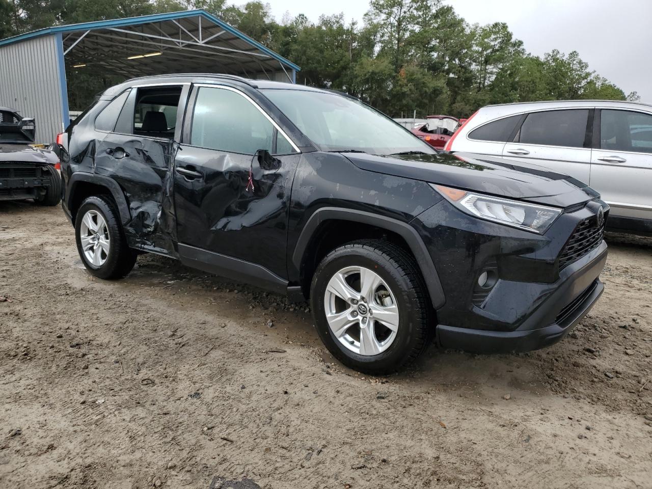 2020 TOYOTA RAV4 XLE - Фото 4