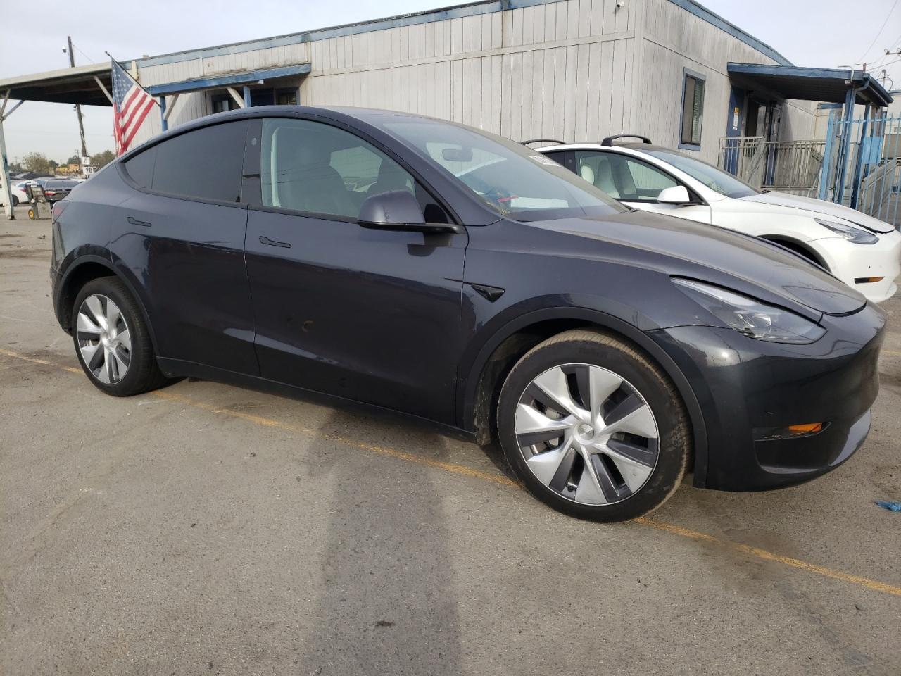 2024 TESLA MODEL Y - Image 4