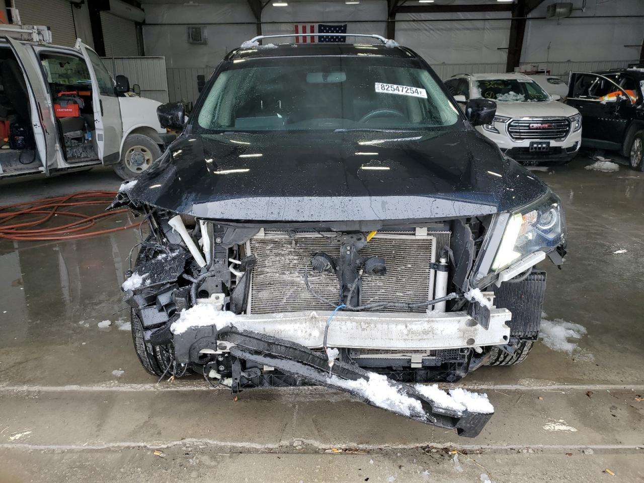 2017 NISSAN PATHFINDER - Фото 5
