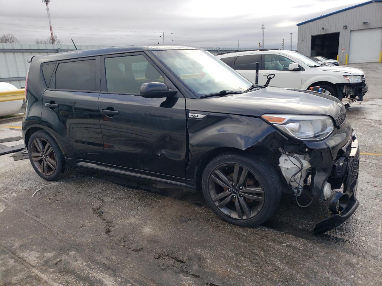 2016 KIA SOUL + - Image 4