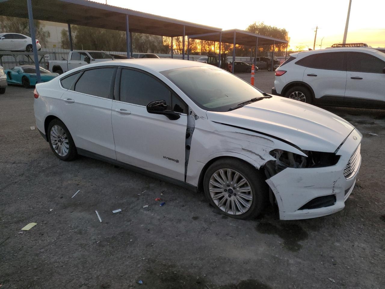 2014 FORD FUSION S H - Image 4
